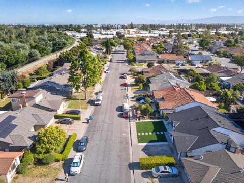 Tiny photo for 3736 Eastwood Circle, Santa Clara, CA 95054 (MLS # ML82047389)
