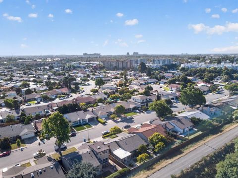 Tiny photo for 3736 Eastwood Circle, Santa Clara, CA 95054 (MLS # ML82047389)