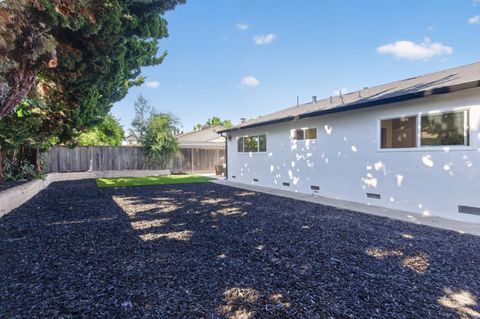 Tiny photo for 3736 Eastwood Circle, Santa Clara, CA 95054 (MLS # ML82047389)
