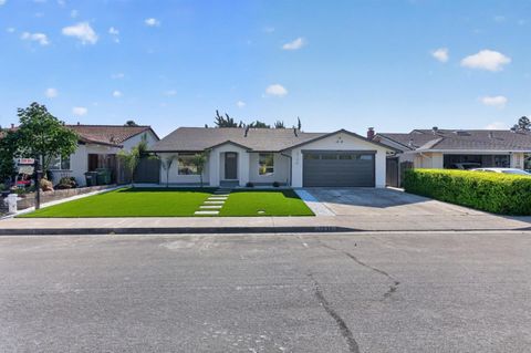 Tiny photo for 3736 Eastwood Circle, Santa Clara, CA 95054 (MLS # ML82047389)