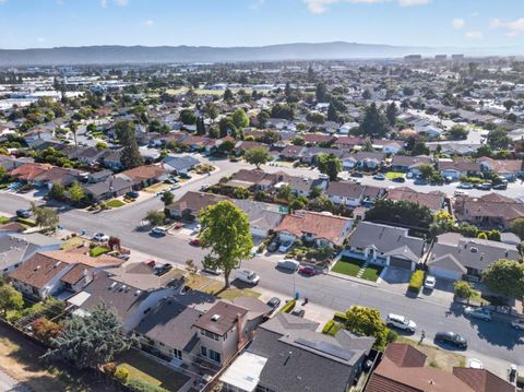 Tiny photo for 3736 Eastwood Circle, Santa Clara, CA 95054 (MLS # ML82047389)