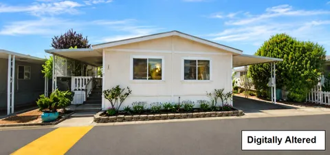 500 W Tenth Street Unit 29, Gilroy, CA 95020 - #: ML82047711