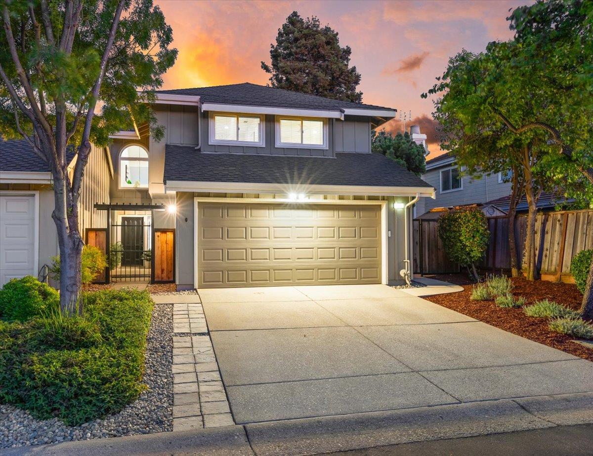 17380 Carriage Lamp Way