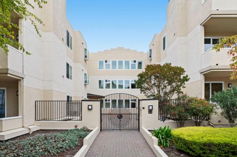 Photo of 30 Lorton Avenue #105, BURLINGAME, CA 94010 (MLS # ML82027353)