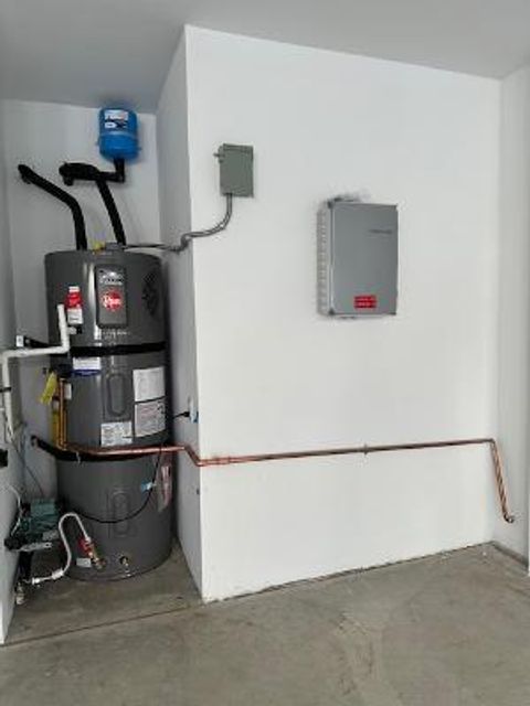 Tiny photo for 9423 N Sepulveda Boulevard #5, NORTH HILLS, CA 91343 (MLS # ML82029697)