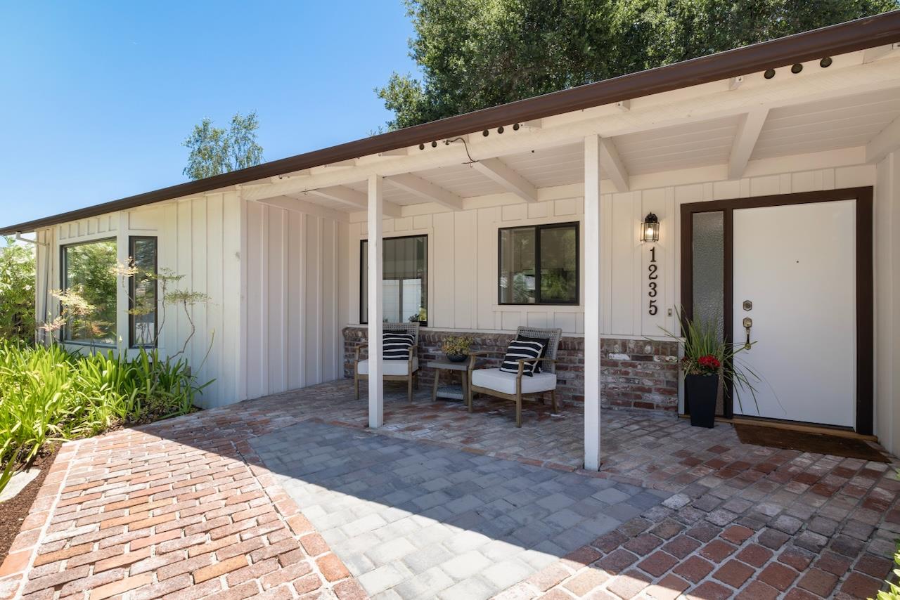 1235 Montclaire Way