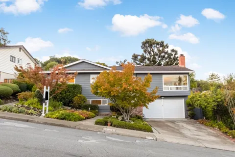 3848 Vineyard Drive, Redwood City, CA 94061 - #: ML82027737