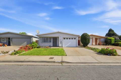 Photo of 415 Spruce Circle, WATSONVILLE, CA 95076 (MLS # ML82041530)