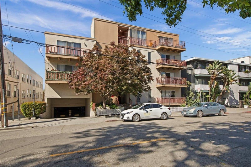 220 Athol Avenue