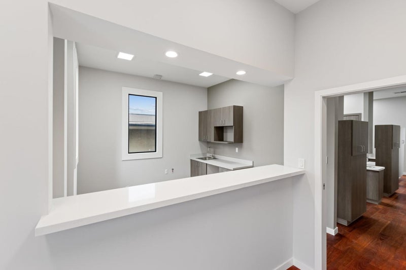 420 Peninsula Avenue 3