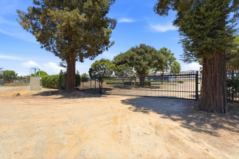 3065 Pacheco Pass Highway