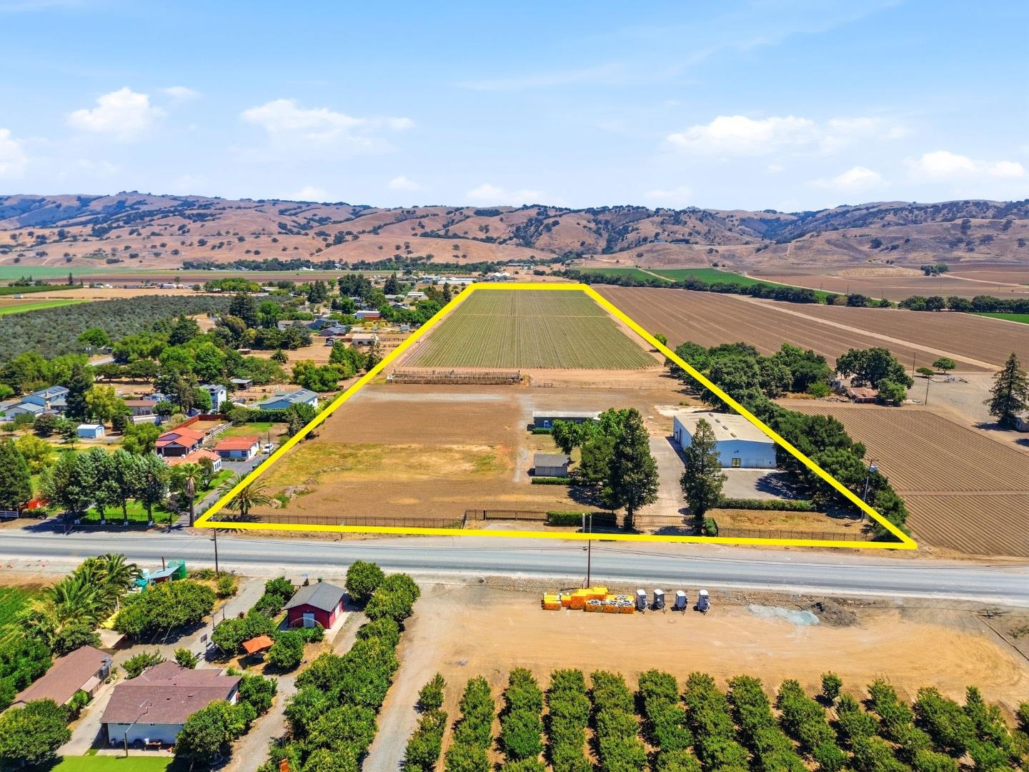 3065 Pacheco Pass Highway