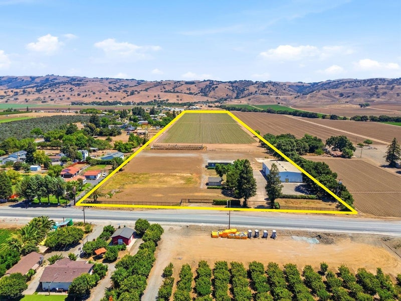 3065 Pacheco Pass Highway