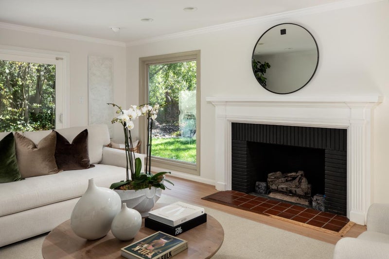 24 Bay Tree Lane