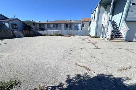 Photo of 175 Spruce Avenue, SOUTH SAN FRANCISCO, CA 94080 (MLS # ML82028188)