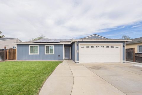 Photo of 8340 Forest Street, GILROY, CA 95020 (MLS # ML82023078)