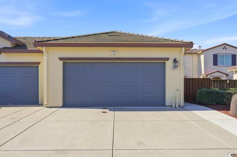 Tiny photo for 18971 Chicory Lane, Morgan Hill, CA 95037 (MLS # ML82036901)