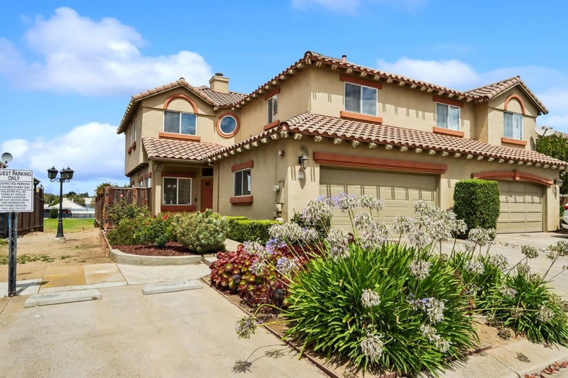 949 Nantucket Boulevard 9