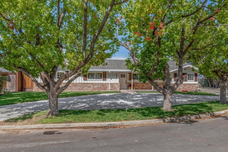 7821 Filice Drive