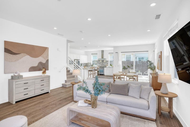 8576 Tailwind Avenue