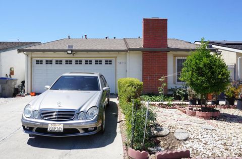 Photo of 1829 Platinum Court, SAN JOSE, CA 95116 (MLS # ML82052151)