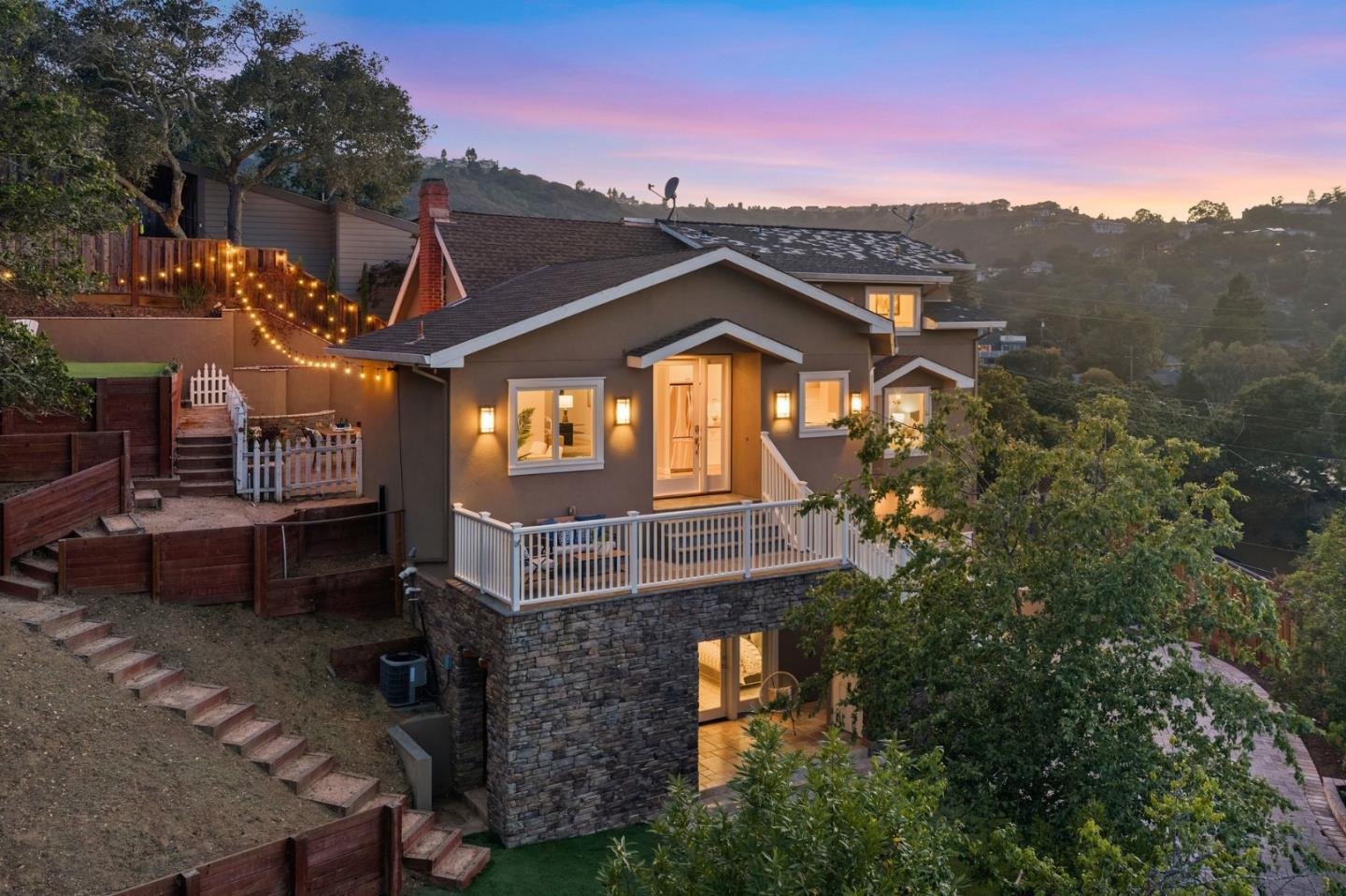 103 Winding Way