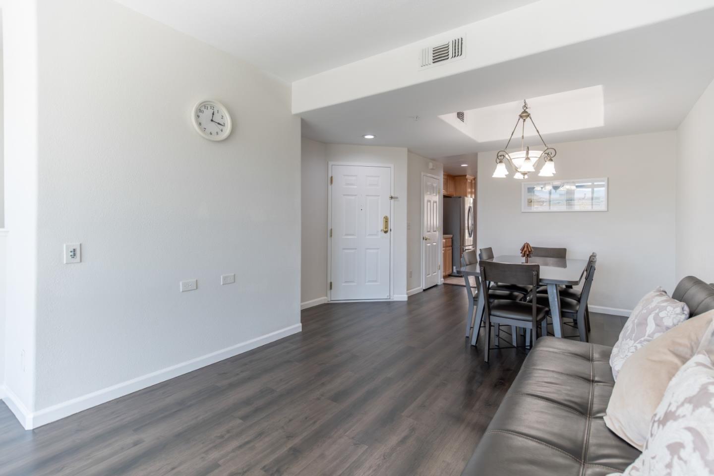 584 King George Avenue