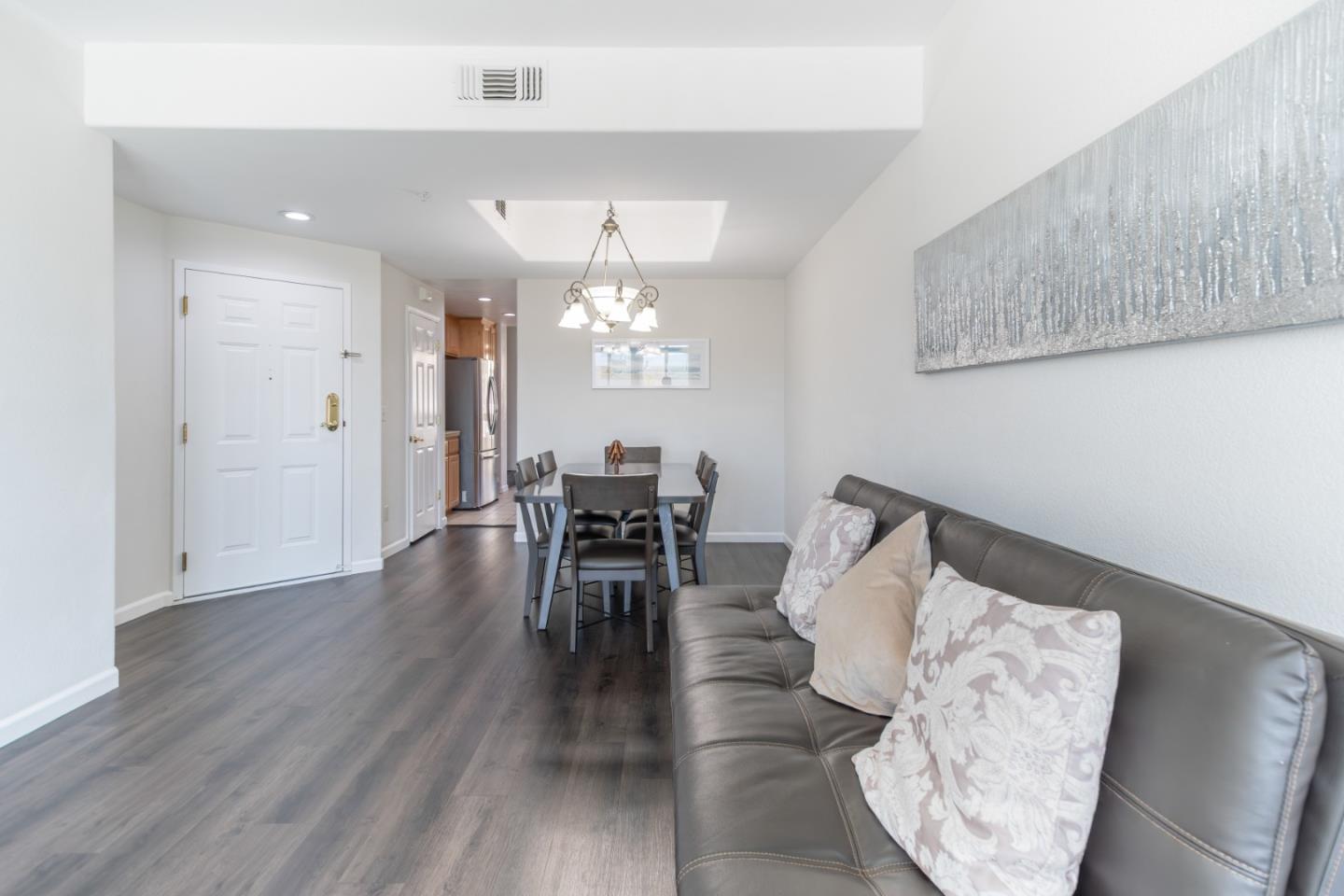 584 King George Avenue