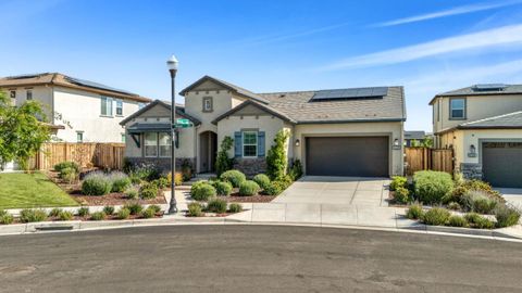 Photo of 6326 Moser Way, TRACY, CA 95377 (MLS # ML82007171)
