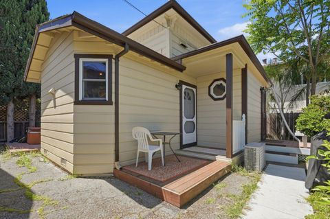 Photo of 430 Franklin Street, Mountain View, CA 94041 (MLS # ML82042725)