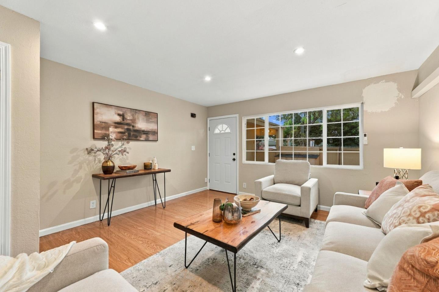 104 Jose Figueres Avenue