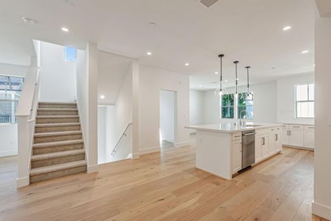 Tiny photo for 178 Oak Circle, WALNUT CREEK, CA 94597 (MLS # ML82029292)