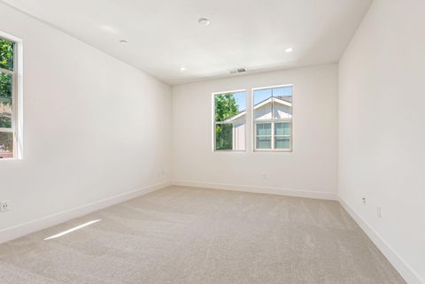 Tiny photo for 178 Oak Circle, WALNUT CREEK, CA 94597 (MLS # ML82029292)