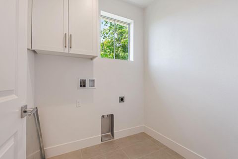 Tiny photo for 178 Oak Circle, WALNUT CREEK, CA 94597 (MLS # ML82029292)