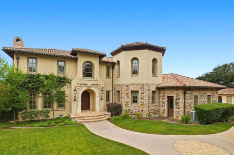 Photo of 505 Gordon Avenue, SAN JOSE, CA 95127 (MLS # ML82029257)