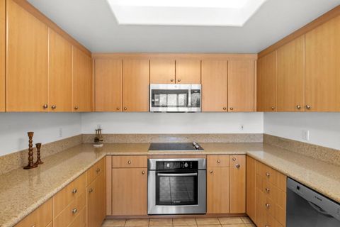 Tiny photo for 130 East San Fernando St St #504, SAN JOSE, CA 95112 (MLS # ML82029642)