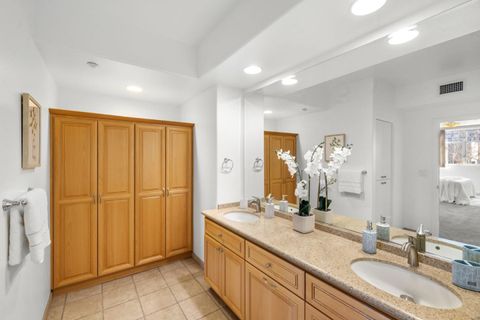 Tiny photo for 130 East San Fernando St St #504, SAN JOSE, CA 95112 (MLS # ML82029642)