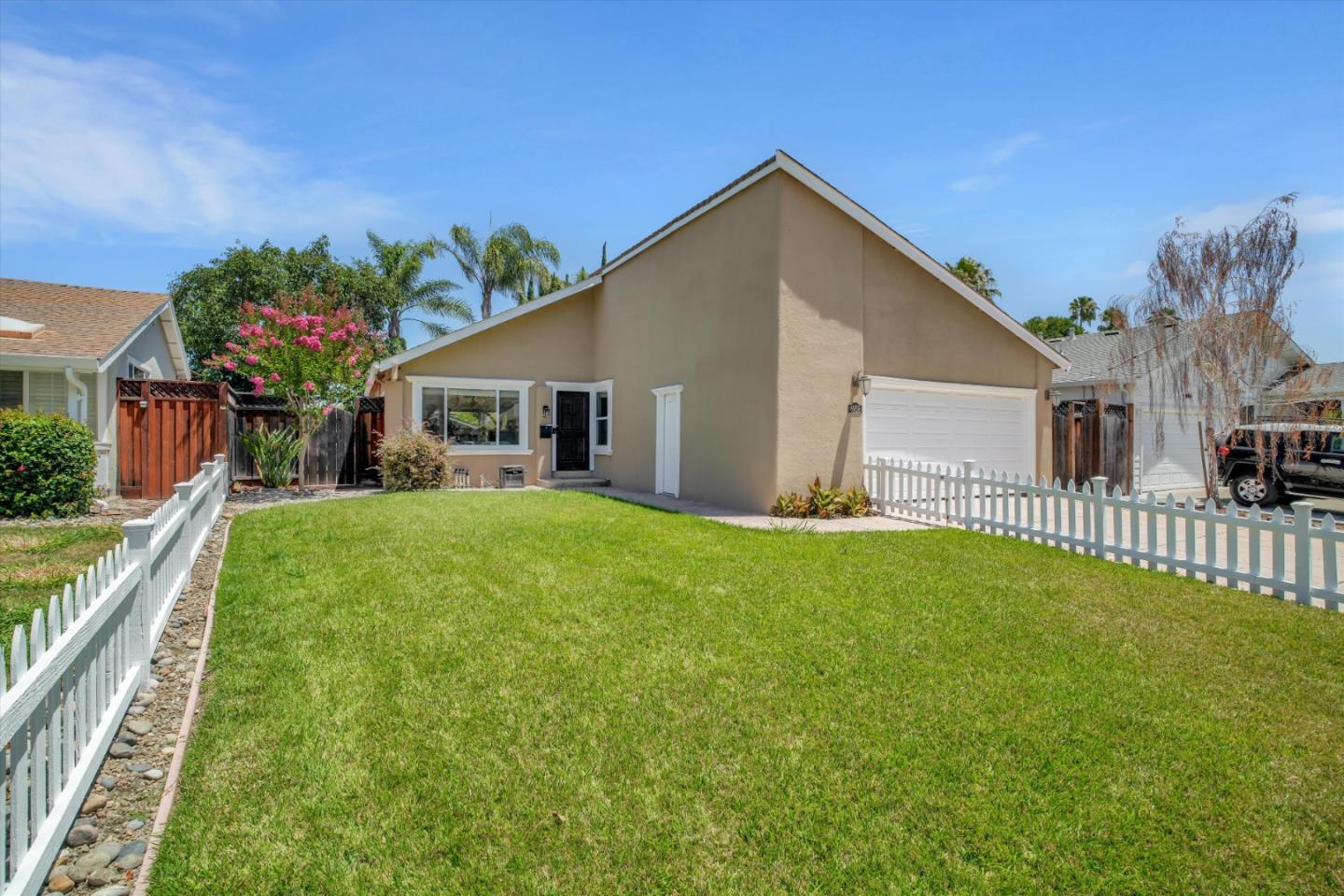 6958 Heaton Moor Drive