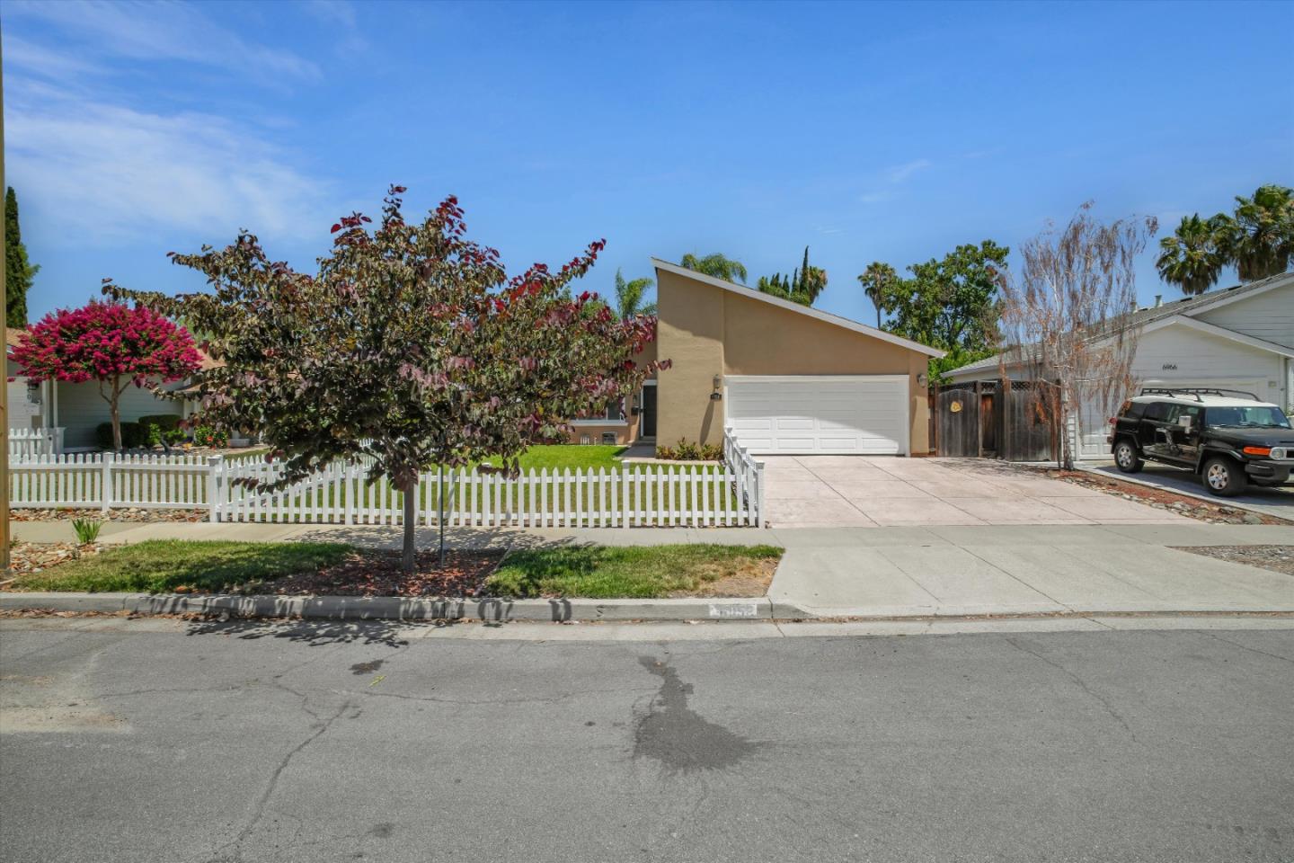 6958 Heaton Moor Drive