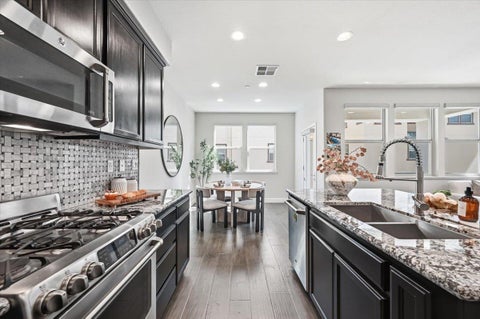 Tiny photo for 2951 Via Roma Place #36, SANTA CLARA, CA 95051 (MLS # ML82056541)