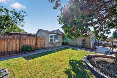 Tiny photo for 5175 Running Bear Court, San Jose, CA 95136 (MLS # ML82054038)