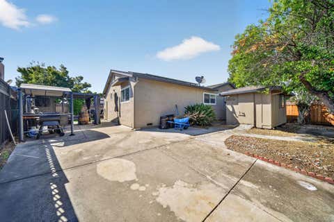 Tiny photo for 5175 Running Bear Court, San Jose, CA 95136 (MLS # ML82054038)