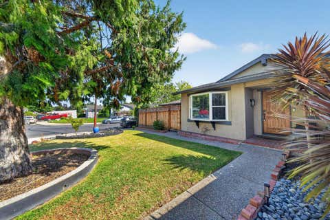 Tiny photo for 5175 Running Bear Court, San Jose, CA 95136 (MLS # ML82054038)