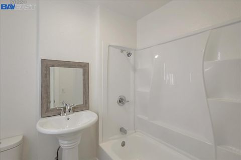 Tiny photo for 2036 E 20th Street, OAKLAND, CA 94606 (MLS # ML82034153)