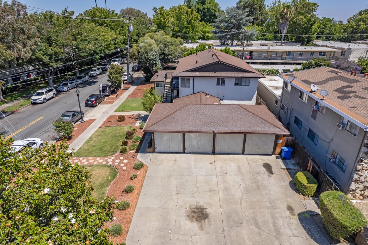 3249 Williamsburg Drive