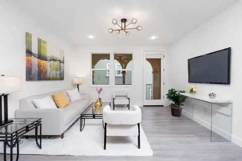 1864 Lee Way, Milpitas, CA 95035 - #: ML82034352