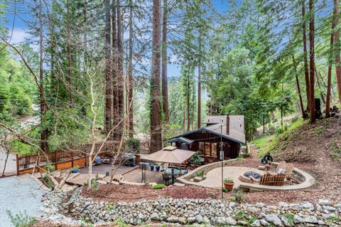 Photo of 325 Ridge Drive, BOULDER CREEK, CA 95006 (MLS # ML81995396)