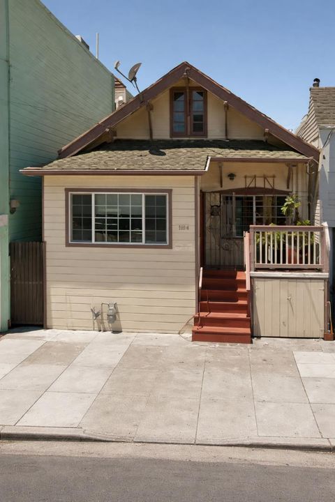 Photo of 584 Vienna Street, SAN FRANCISCO, CA 94112 (MLS # ML81993061)