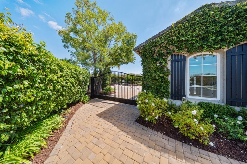 2365 Glen Creek Court
