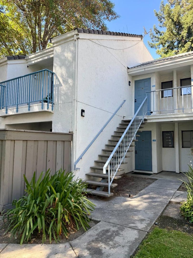 1055 North Capitol Avenue 129